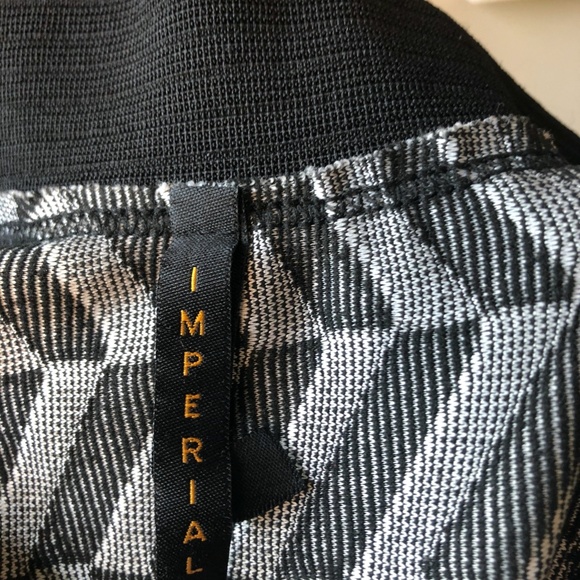 Designer Italian skirt - Picture 6 of 12